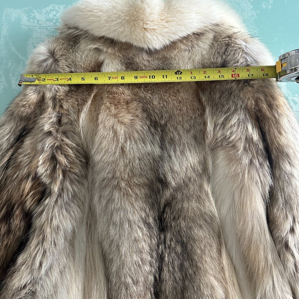 Genuine Coyote Fur Coat with Fox Trim | Vintage  – Med – Gorgeous Plush & Soft - Picture 12 of 16